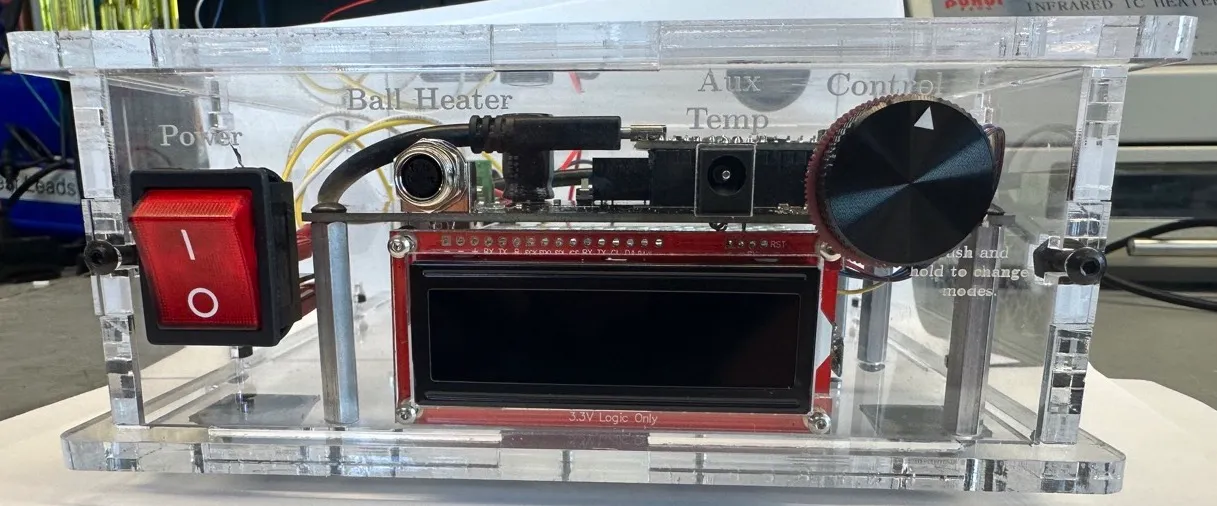 Front panel of the ball heater controller